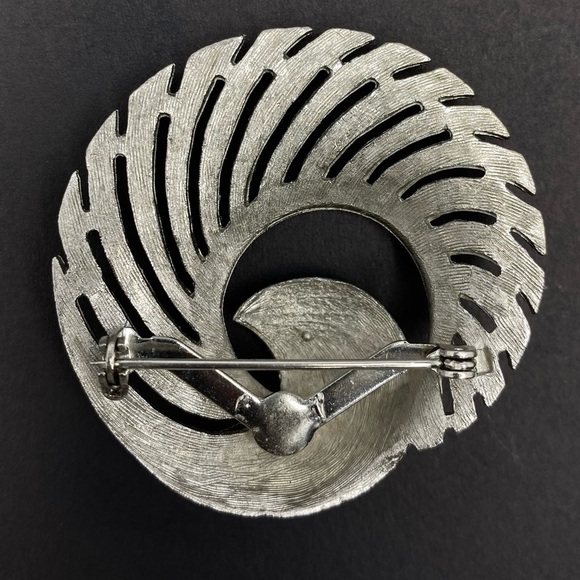 VINTAGE SPIRAL Statement Piece Industrialist Brooch - Picture 3 of 5